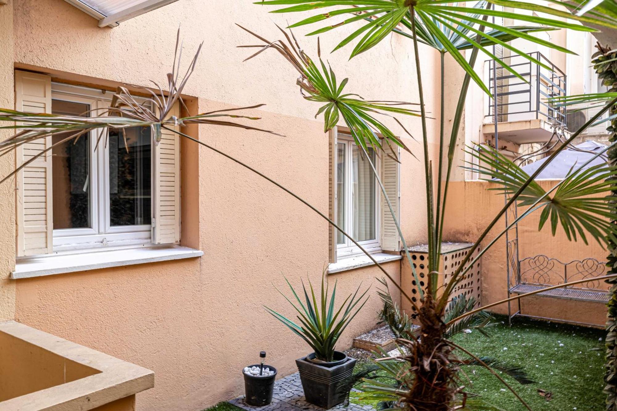 Cosy 2-bedroom - Close To Martinez Apartment *